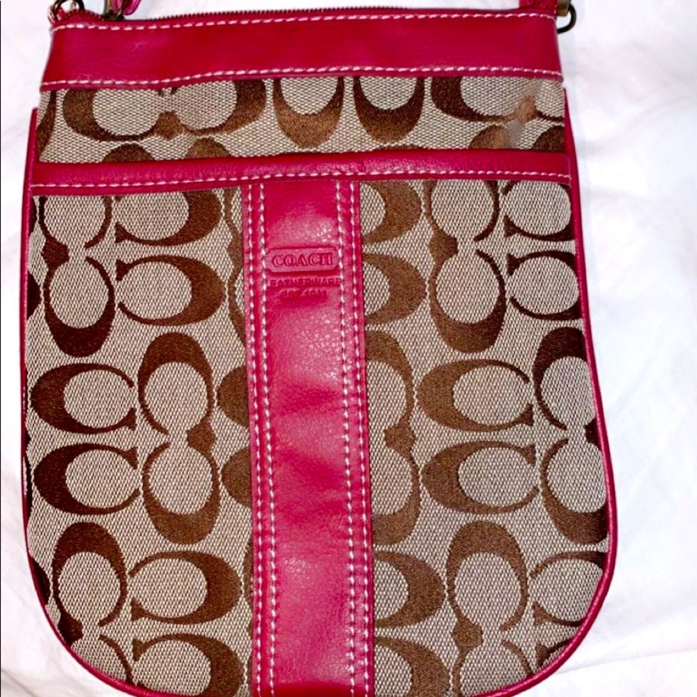 COACH cross body purse! NEVER WORN!